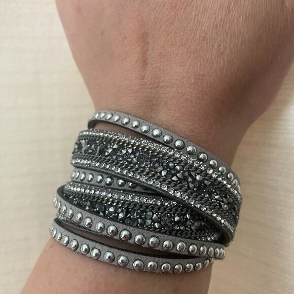 Multi-strand wrap bracelets - Picture 3 of 8